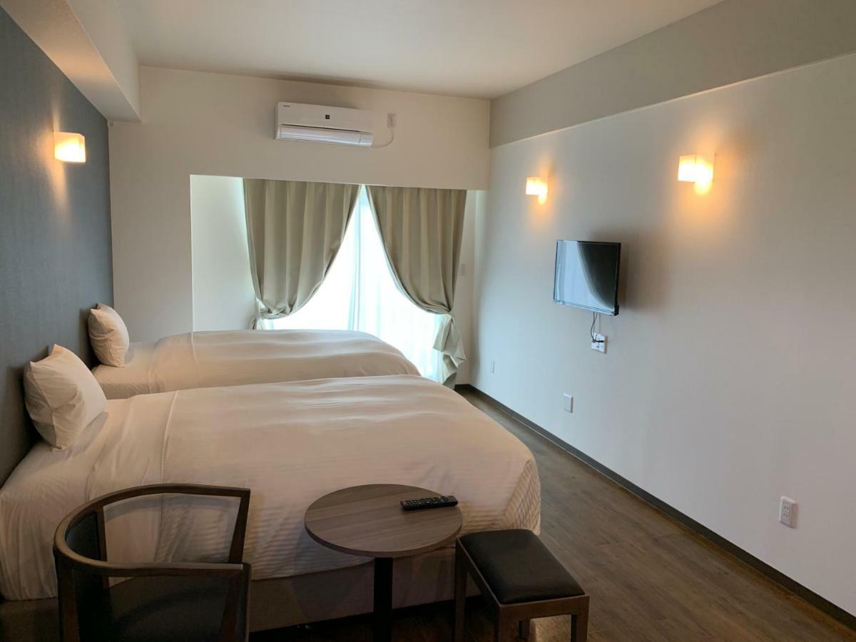 Mr.Kinjo Inn Tomigusuku Екстер'єр фото
